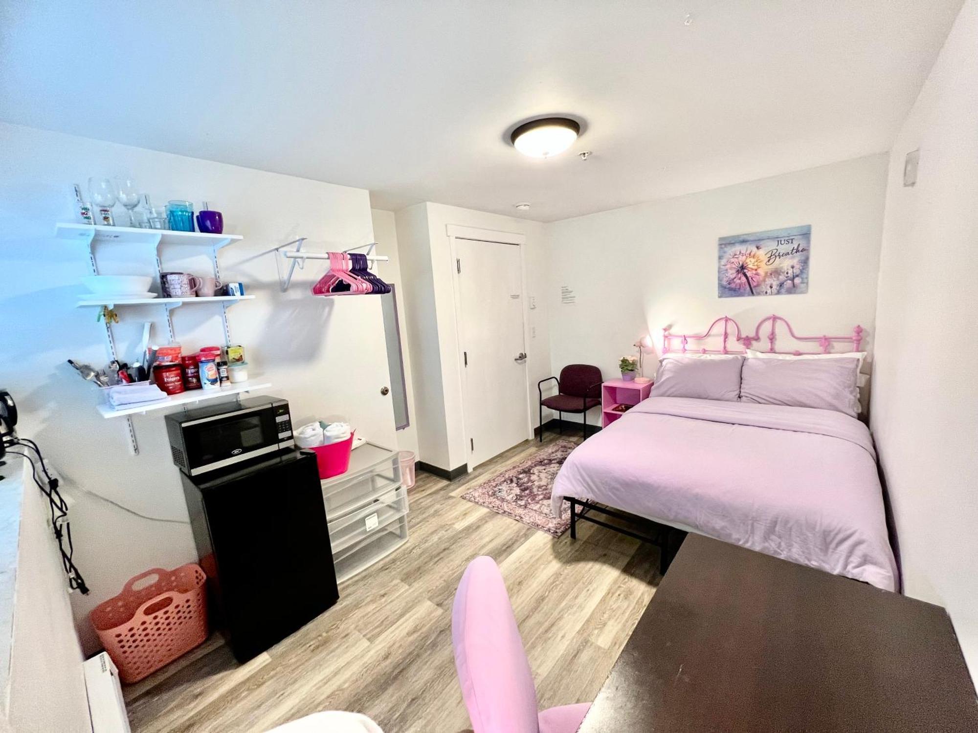 Private With Shared Bathroom On The 1st Floor 10 Minutes Walk To Of Washington * Seattle
