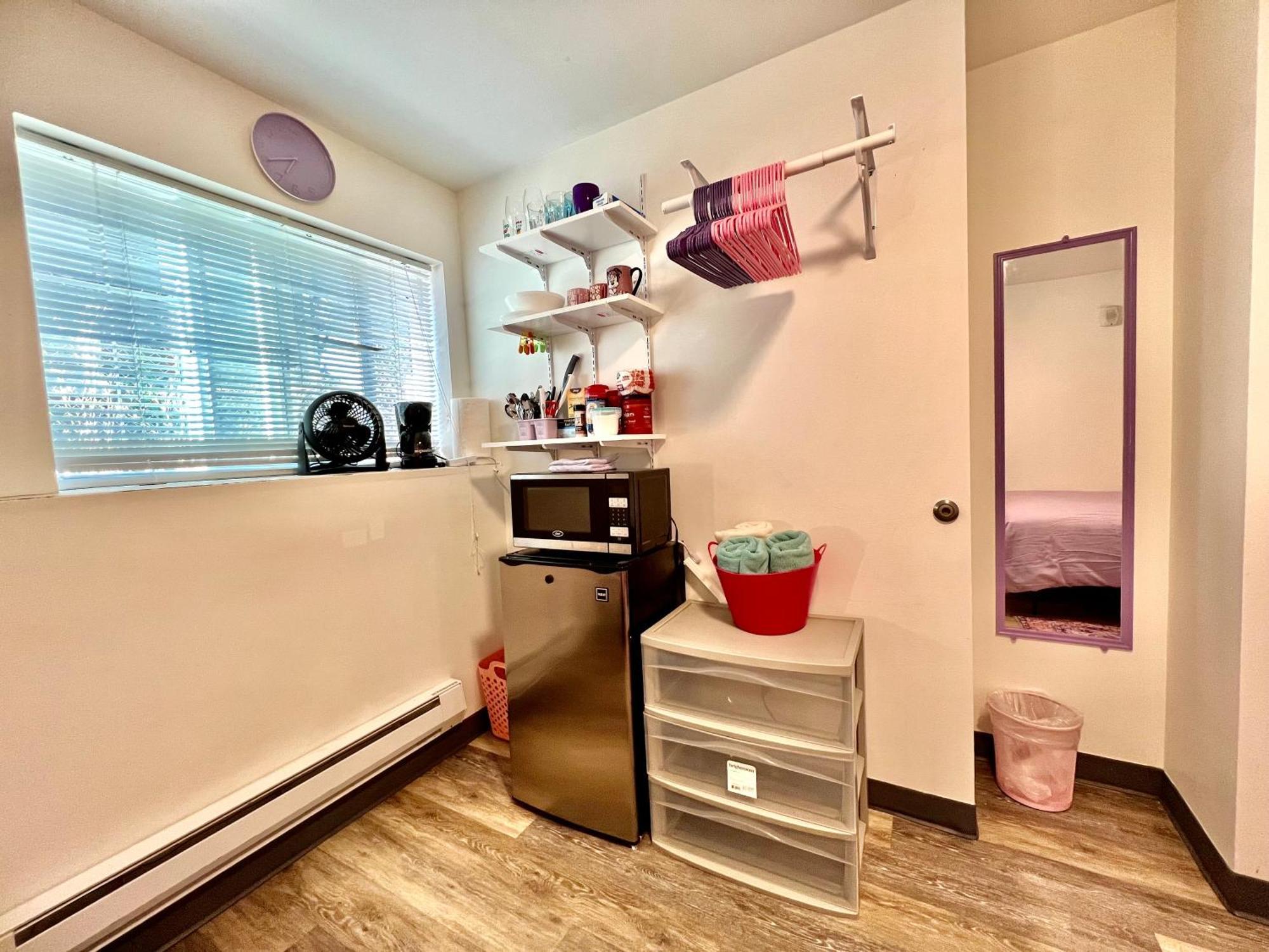 Private With Shared Bathroom On The 1st Floor 10 Minutes Walk To Of Washington Seattle