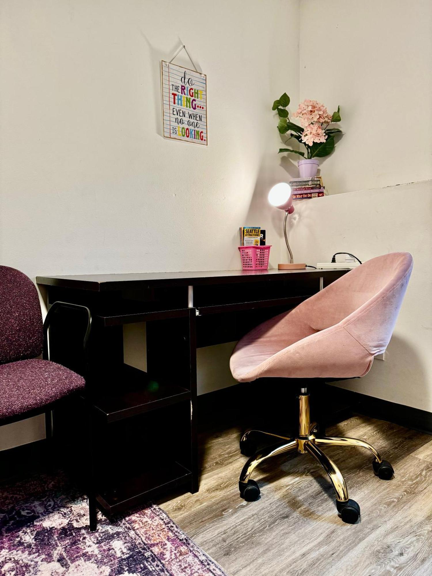 Private With Shared Bathroom On The 1st Floor 10 Minutes Walk To Of Washington Apartment
