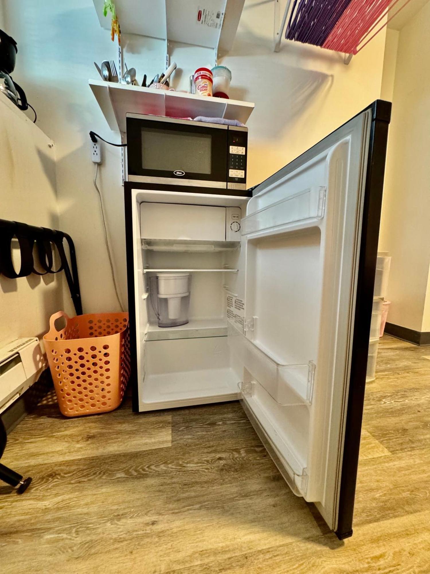 Private With Shared Bathroom On The 1st Floor 10 Minutes Walk To Of Washington Apartment *